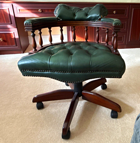 Green leather executive swivel - green,