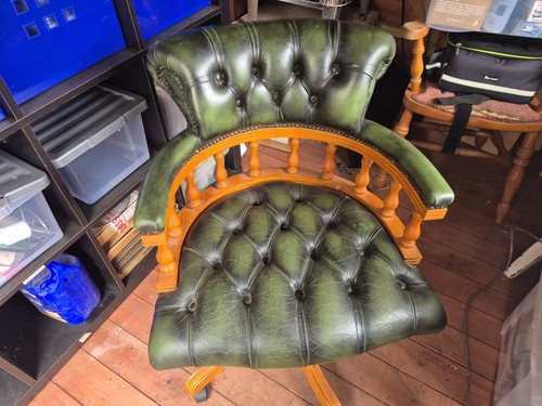 Captains chair chesterfield - captains,
